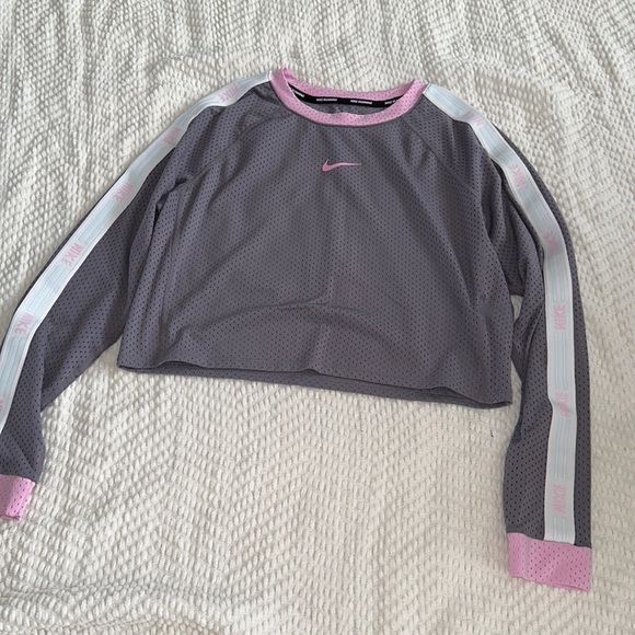 Nike Crop Long Sleeve - Picture 1 of 3